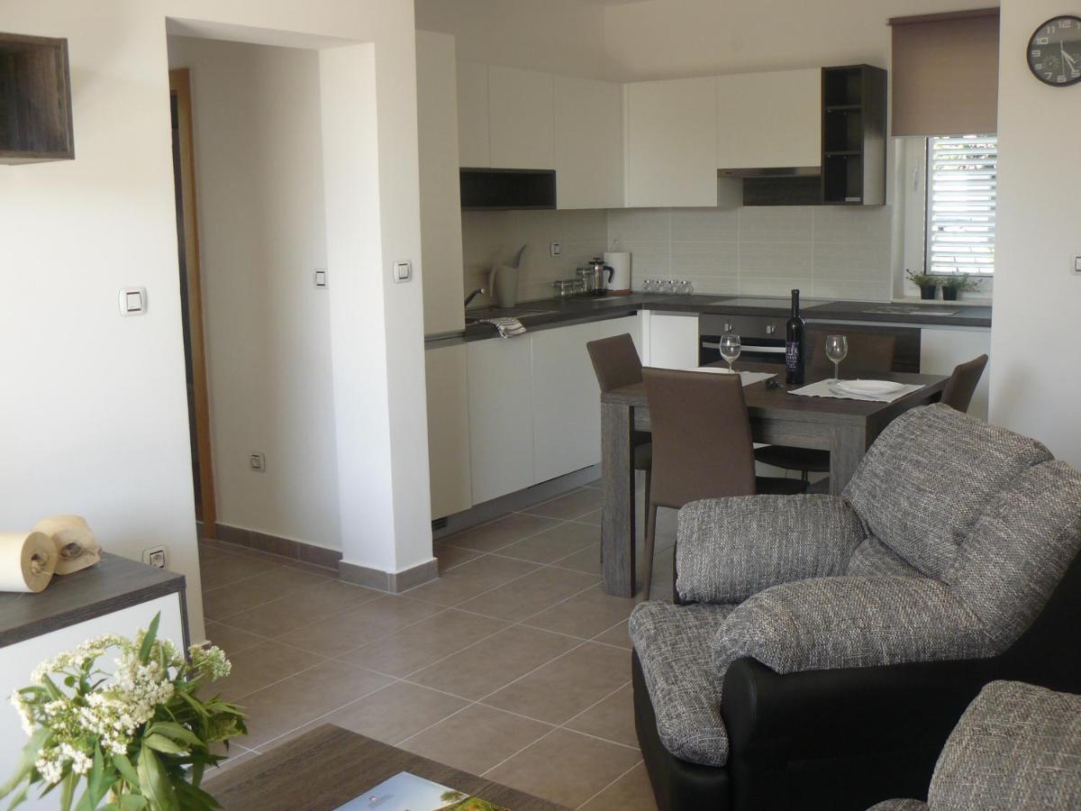 פריבלאקה Our Nest Accommodation מראה חיצוני תמונה