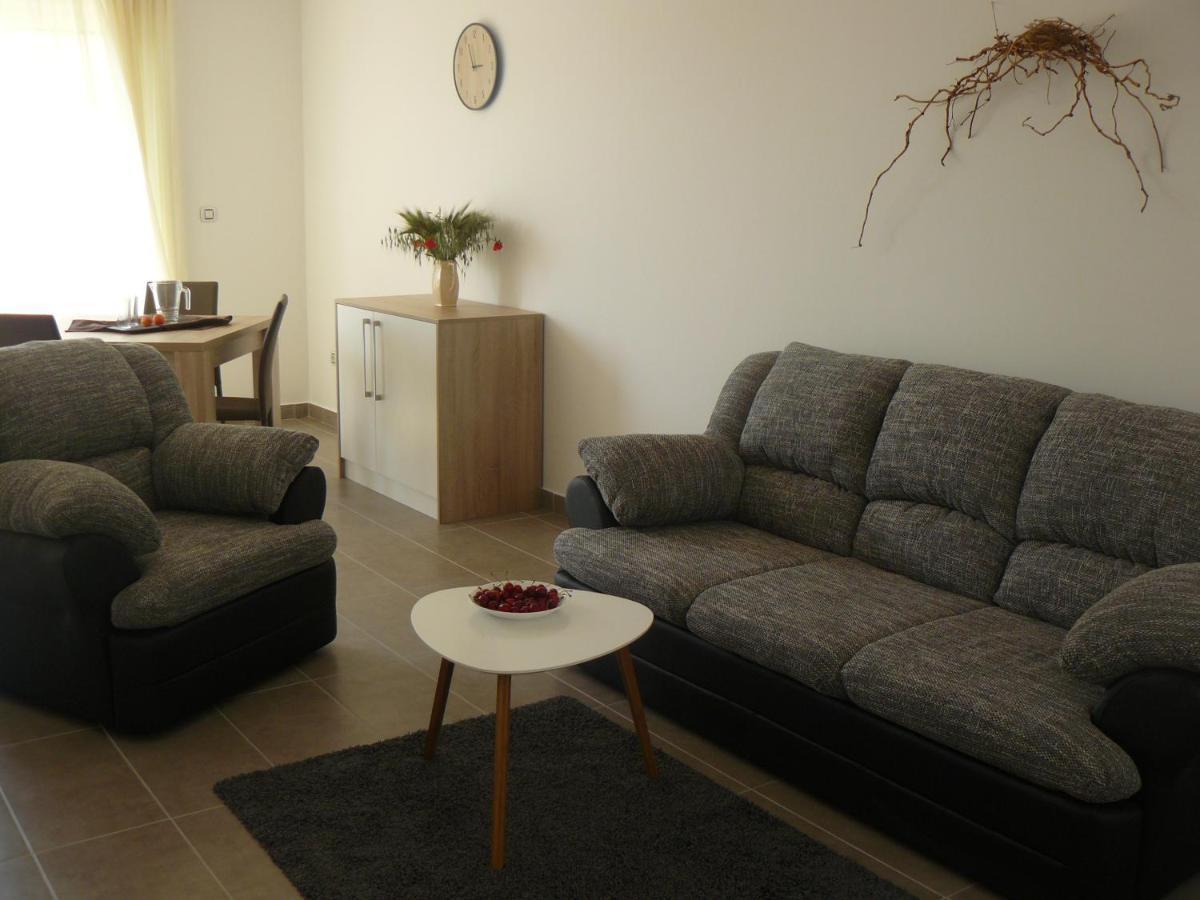 פריבלאקה Our Nest Accommodation מראה חיצוני תמונה