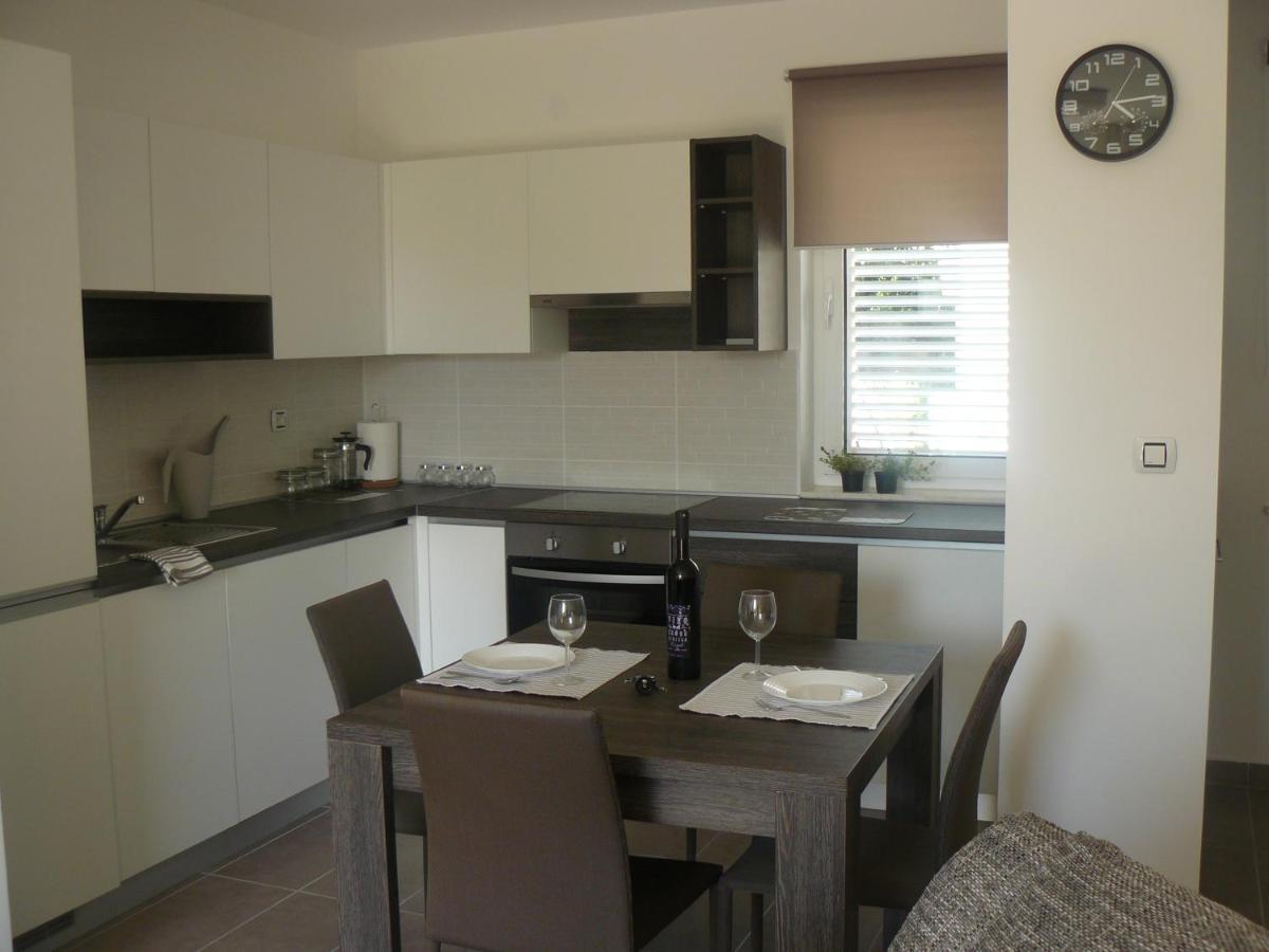 פריבלאקה Our Nest Accommodation מראה חיצוני תמונה