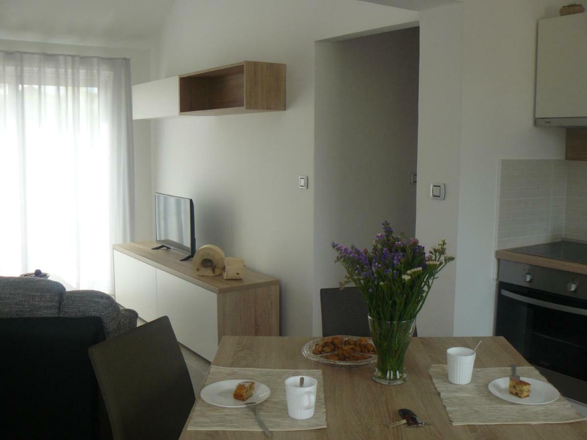 פריבלאקה Our Nest Accommodation מראה חיצוני תמונה