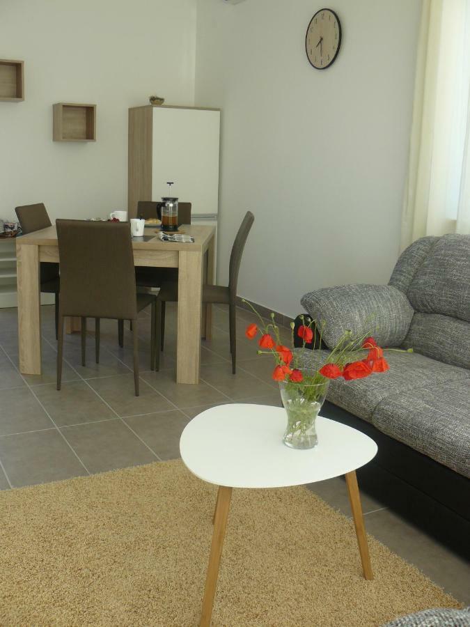 פריבלאקה Our Nest Accommodation מראה חיצוני תמונה