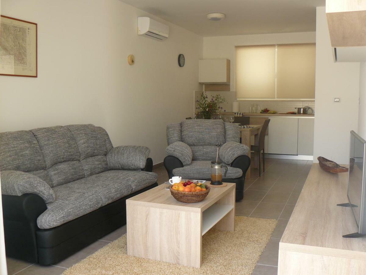 פריבלאקה Our Nest Accommodation מראה חיצוני תמונה